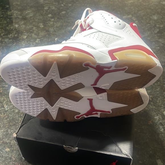 Deadstock Retro 6 Alternate Hare 2017 Release - Picture 5 of 6